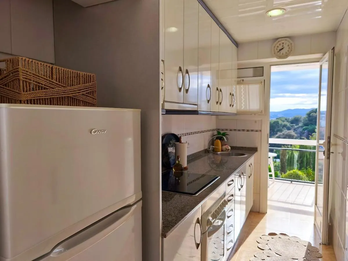 New Apartment Costa Brava, Seaview! Nearby Beach يوريت دي مار